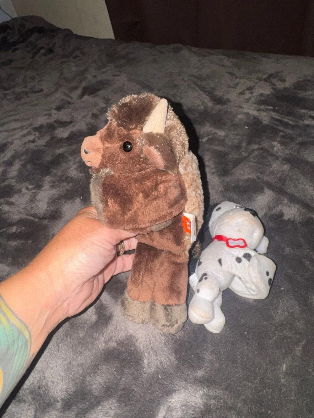 Wild Republic Bison and Dalmatian Plush Finger Puppets Brown White Soft Toy